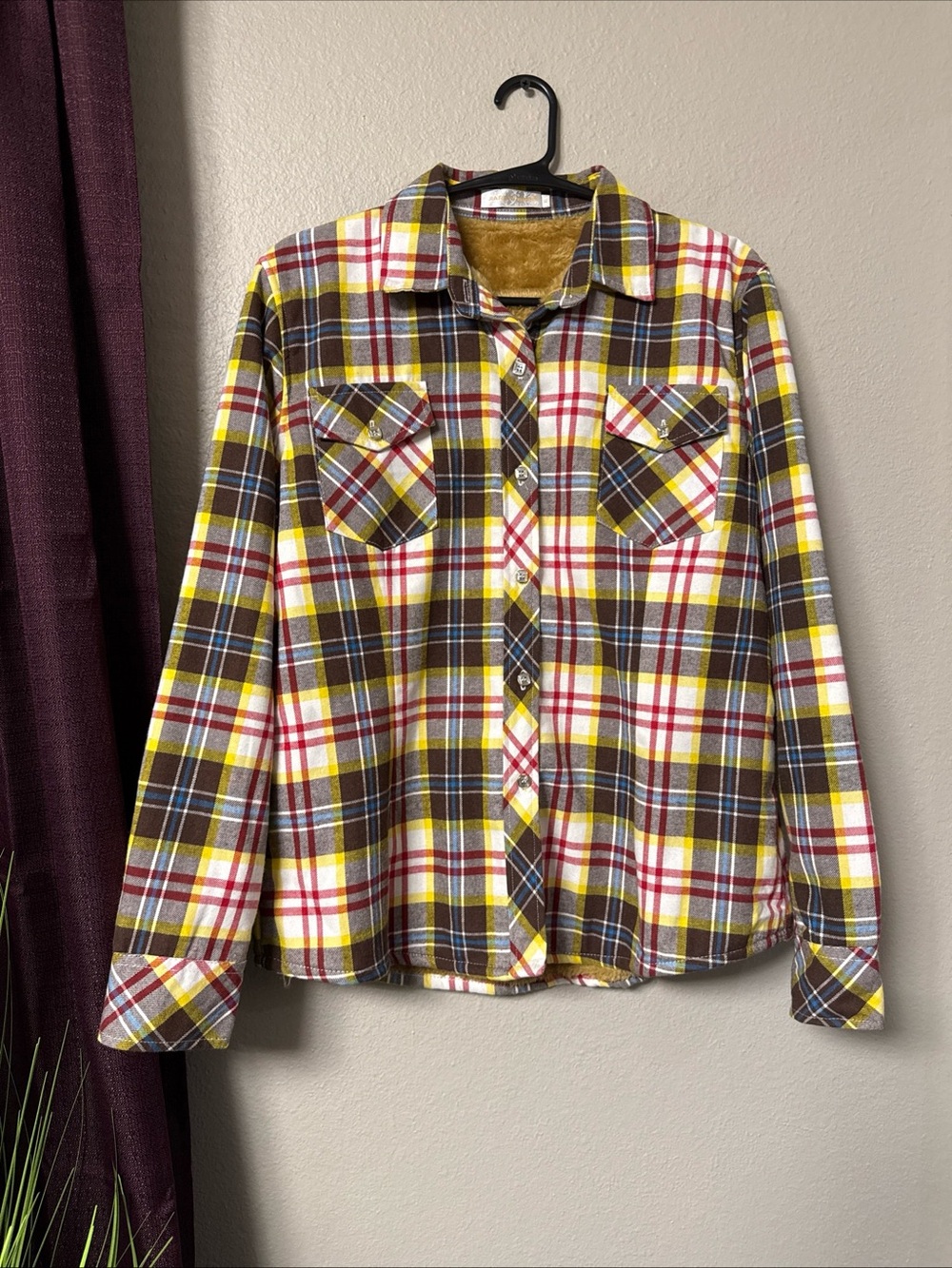 #829 Jiang Yi Xuan Plaid Faux Fur Lined Flannel Top Size XL (small)